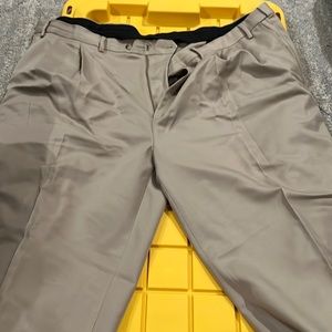 Roundtree and Yorke Dress Pants Tan Size 48/34